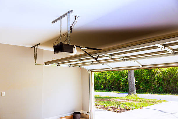 Top rated local Garage Door Panel Replacement specialists in Hurstbourne, KY